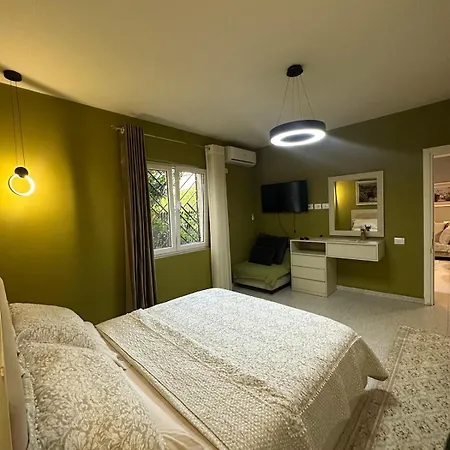 Sura Apartment *